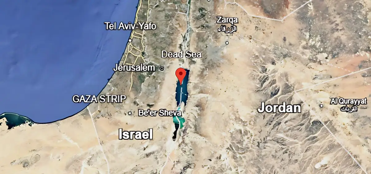 showing the image of dead sea