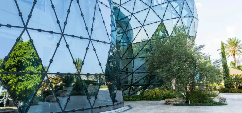 showing the image of green giants