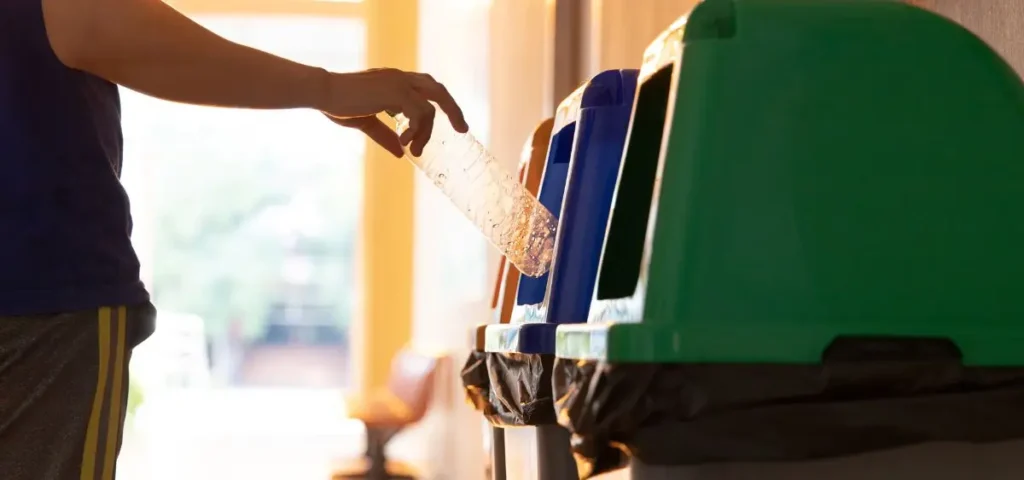 showing the image of reduce, reuse, recycle