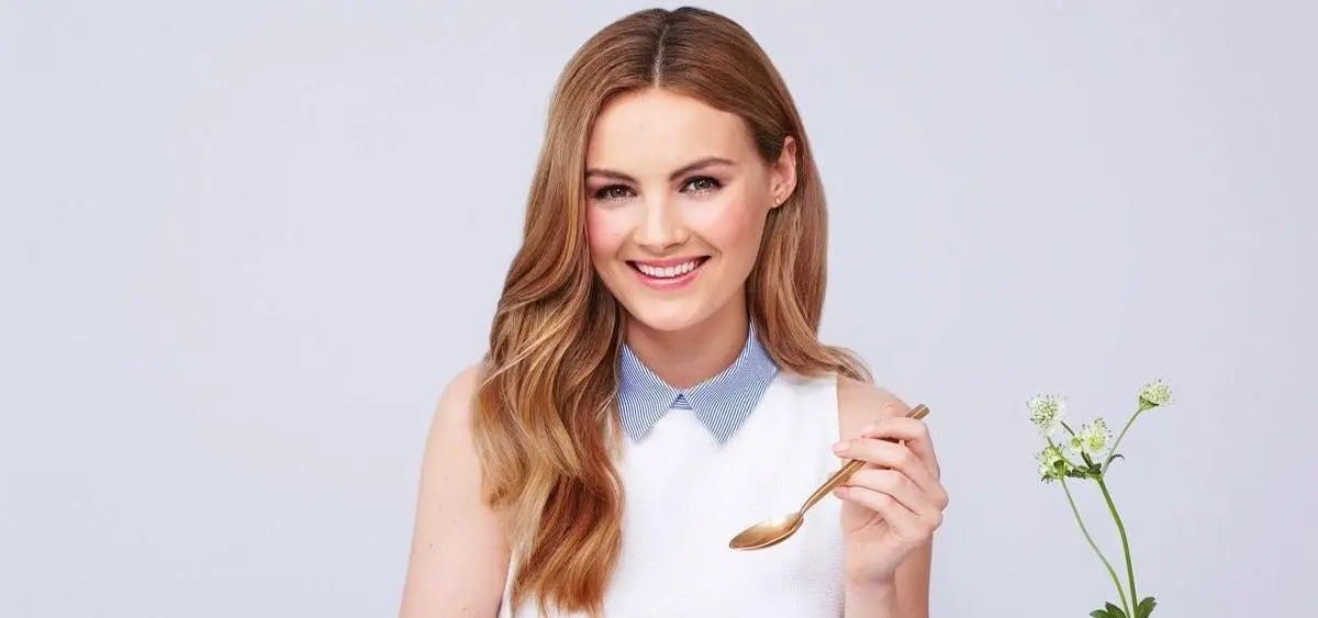 showing the image of sustainable fashion influencers